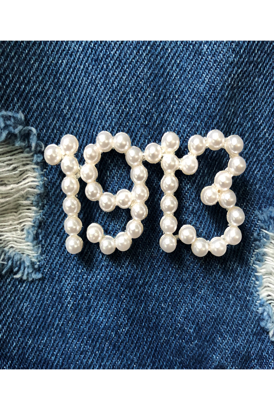 1913 Pearl Lapel Pin