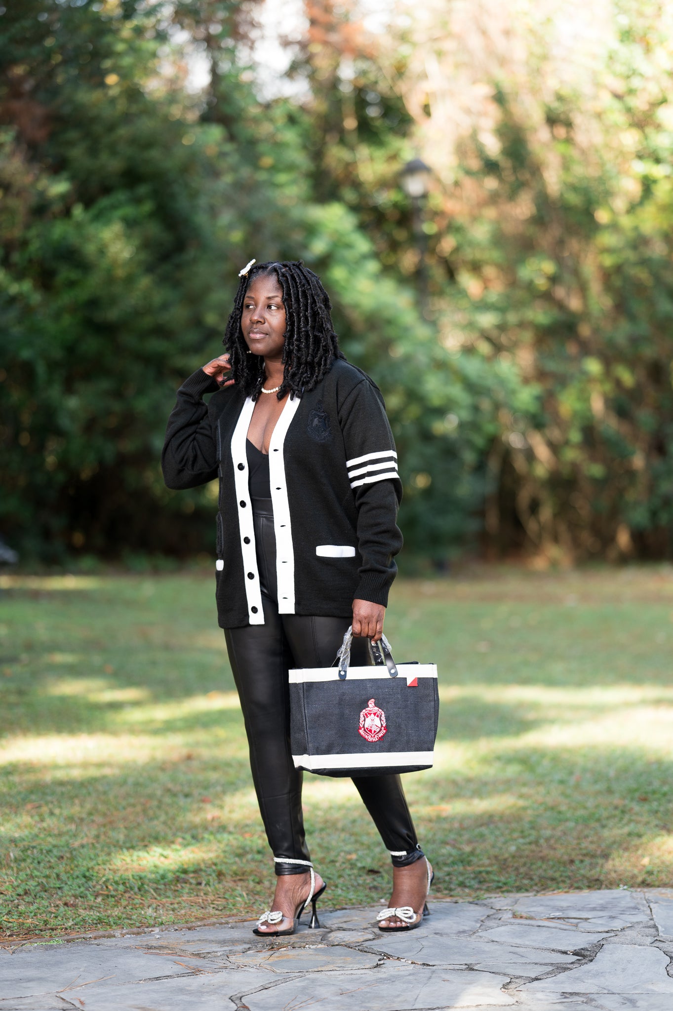 Black top chenille cardigan